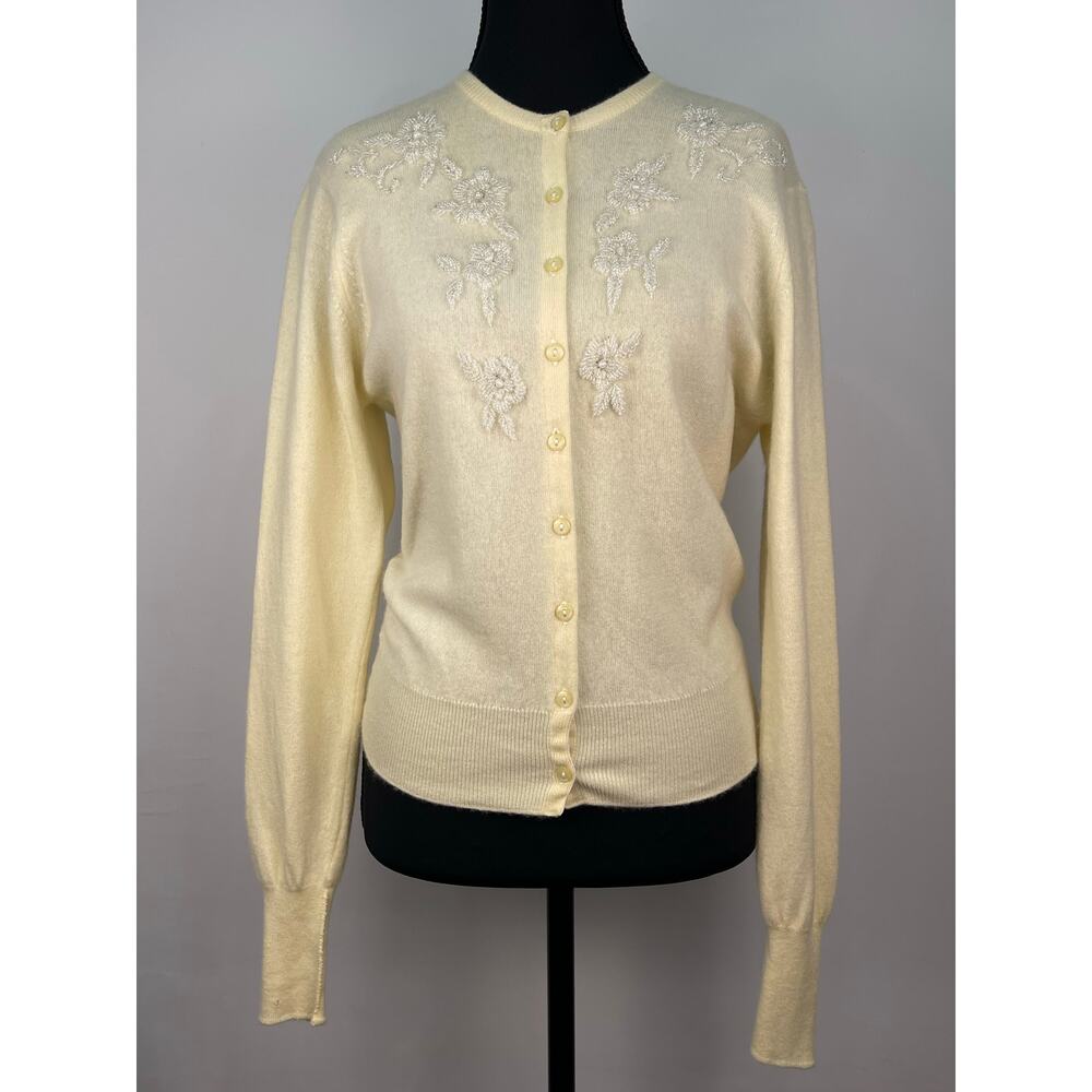 Cashmere Pringle of Scotland Cream Cardigan Beaded Floral Embellishments Sz S - Picture 2 of 11